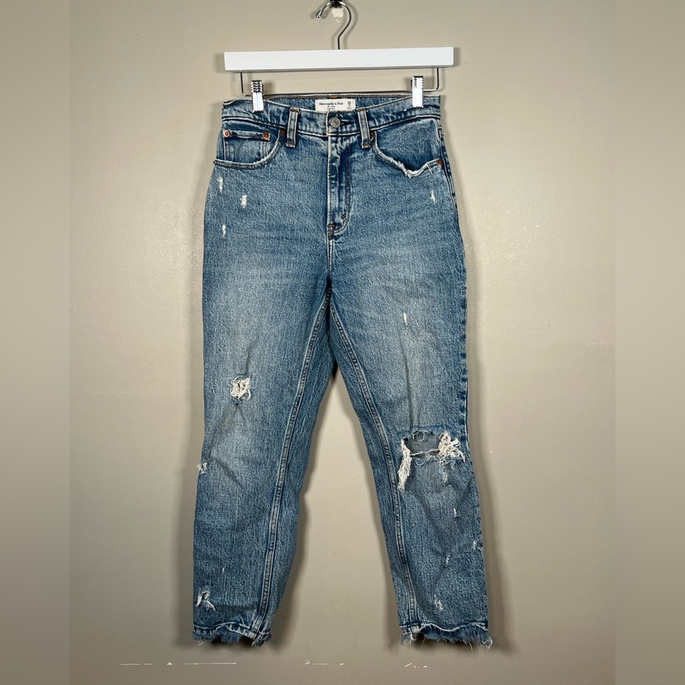 Abercrombie & Fitch -‎ The Mom High Rise Jean - Distressed Denim Size 26